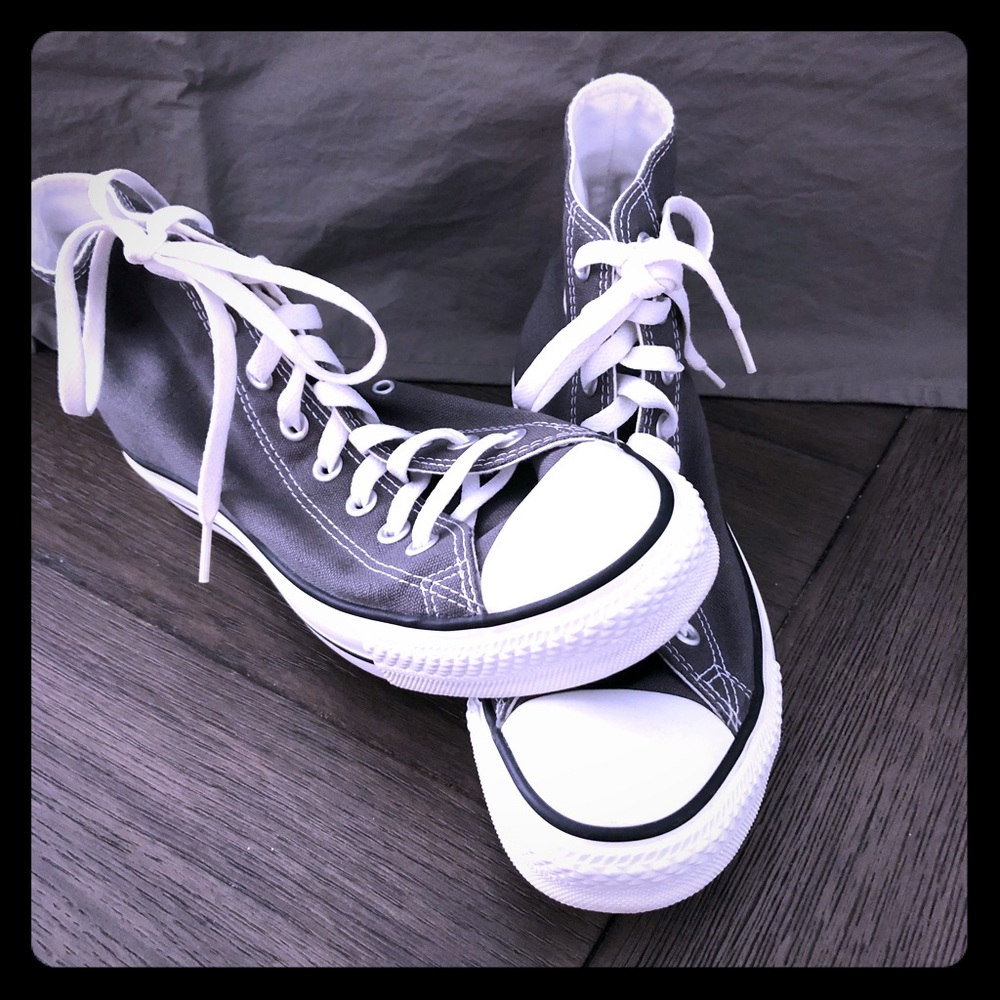 Grey converse